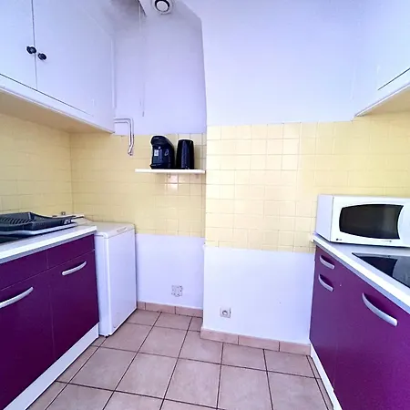 T2 Avec Balcon Au Coeur De Collioure, A Deux Pas De La Et Des Commerces - Fr-1-309-285 Apartment